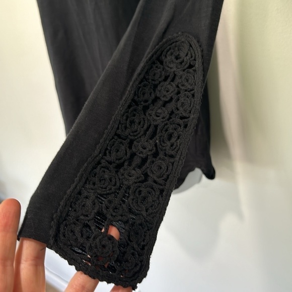 Lace trim long sleeve shirt - Picture 2 of 4